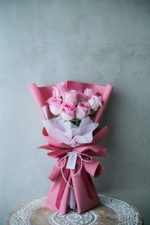 經典花束|9 朵特級厄瓜多玫瑰花束