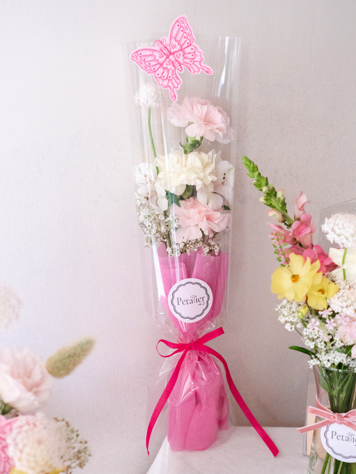 蝴蝶親親母親節小花束 | BUTTERFLY KISSES MINI BOUQUET - Image 4