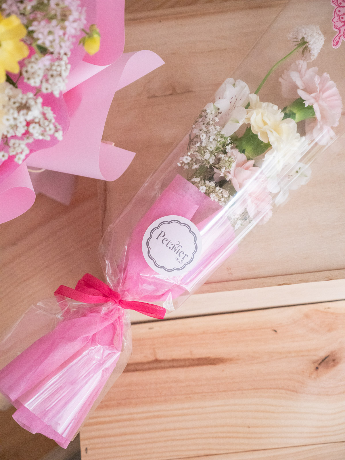 蝴蝶親親母親節小花束 | BUTTERFLY KISSES MINI BOUQUET - Image 2